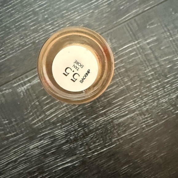 Charlotte Tilbury Flawless Filter Foundation 5.5 Tan - Almost Full Bottle - Picture 5 of 6